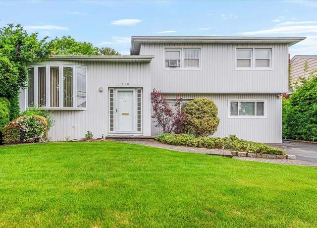 Property at 720 Jay Way, Baldwin Harbor, NY 11510, 3 beds, 2.5 baths
