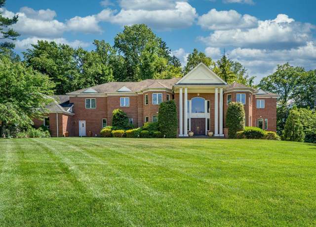 Property at 3 Vandalay Ct, Scarsdale, NY 10583, 5 beds, 5.5 baths