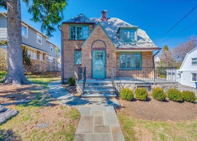 Property at 51 Cooper Ln, Larchmont, NY 10538, 3 beds, 1.5 baths
