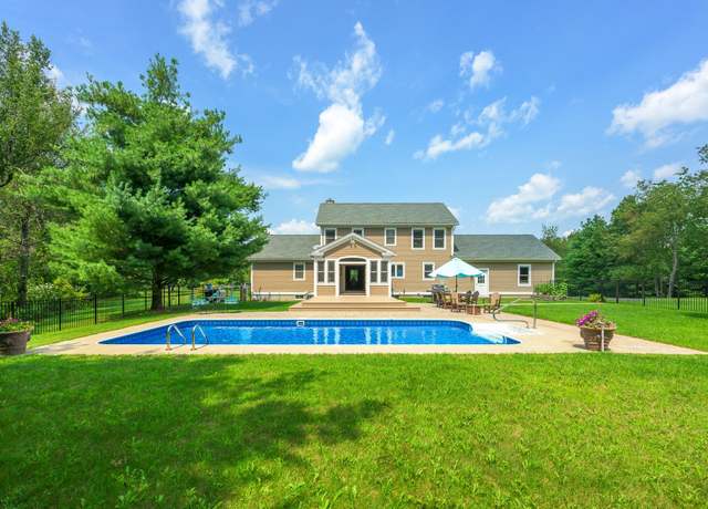 Property at 33 Wildflower Rd, Kinderhook, NY 12106, 4 beds, 2.5 baths