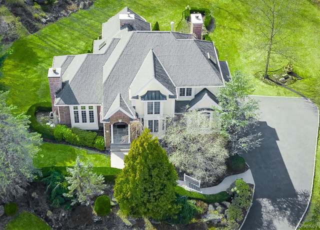Property at 21 Katavolos Dr, Tomkins Cove, NY 10986, 4 beds, 4.5 baths