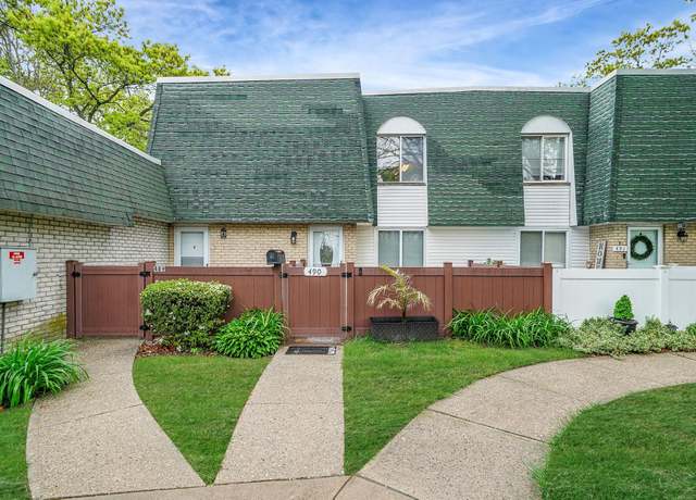 Property at 490 Daryl Dr, Medford, NY 11763, 1 bed, 1 bath
