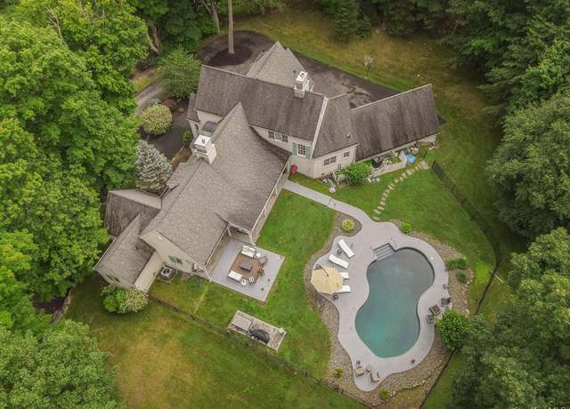 Property at 10 Greenwich Ave, Central Valley, NY 10917, 5 beds, 3.5 baths