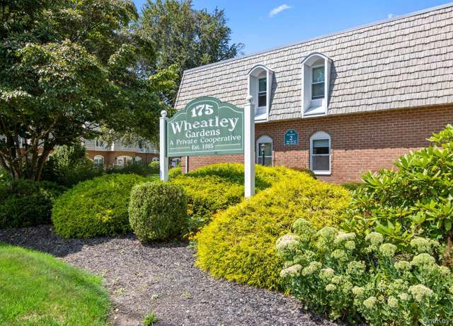 Property at 175 Main Ave #136, Wheatley Heights, NY 11798, 1 bed, 1 bath