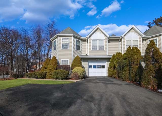 Property at 32 Buena Vista Ave, Spring Valley, NY 10977, 5 beds, 3 baths