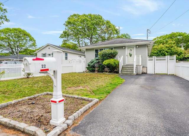 Property at 22 Mastic Blvd, Mastic, NY 11950, 3 beds, 1 bath