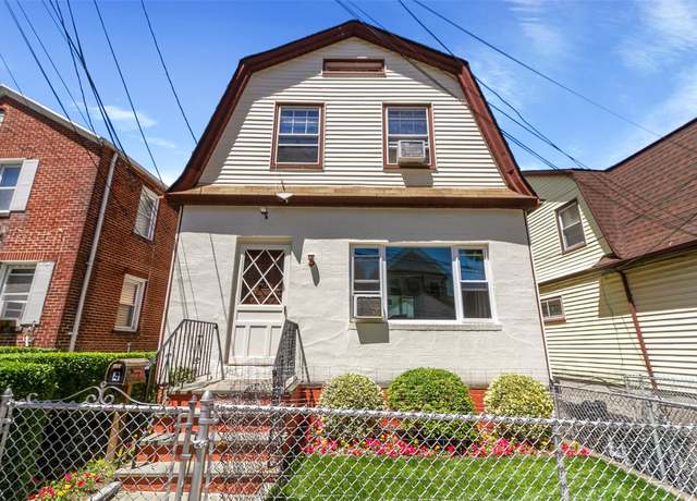 Property at 4 Oakley Pl, Mount Vernon, NY 10550, 4 beds, 2 baths