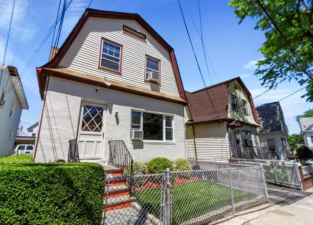 Property at 4 Oakley Pl, Mount Vernon, NY 10550, 4 beds, 2 baths