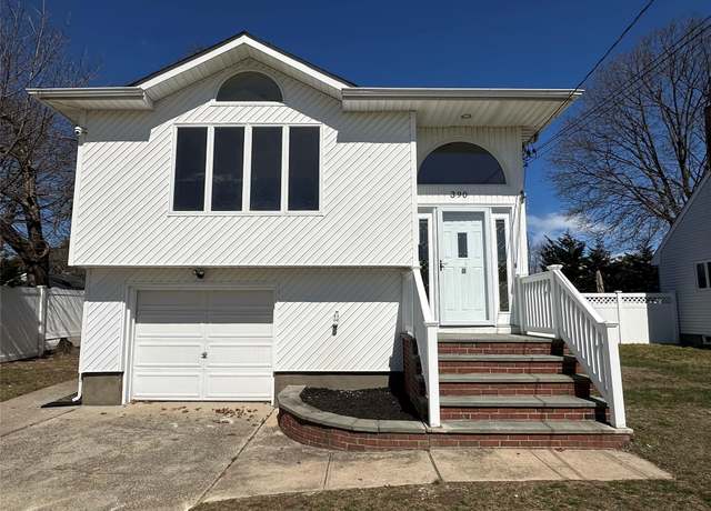 Property at 390 37th St, Lindenhurst, NY 11757, 4 beds, 2 baths