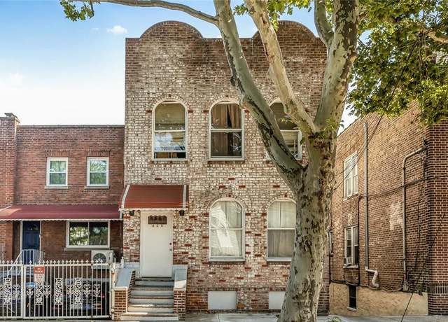 Property at 839 E 228th St, Bronx, NY 10466, 6 beds, 4 baths