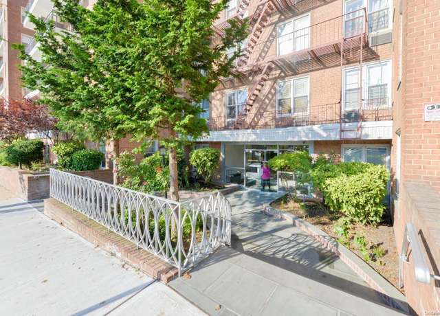 Property at 67-50 Thornton Pl Unit 1M, Forest Hills, NY 11375, 3 beds, 1.5 baths