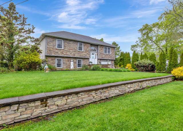 Property at 102 Dahlia Dr, Mastic Beach, NY 11951, 3 beds, 2 baths