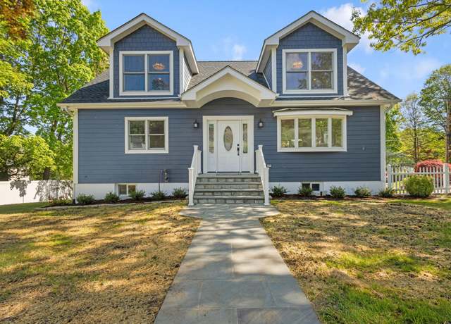 Property at 113 Walter Ave, Thornwood, NY 10594, 5 beds, 3 baths