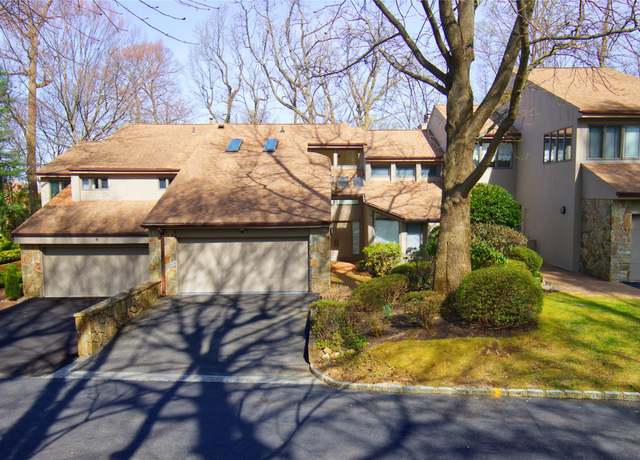 Property at 6 Windward #6, Glen Cove, NY 11542, 5 beds, 4 baths