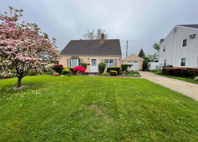 Property at 44 Meadow Ln, Levittown, NY 11756, 3 beds, 1 bath