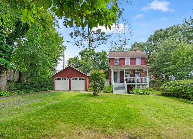 Property at 36 Maple Hill Rd, Huntington, NY 11743, 2 beds, 1.5 baths