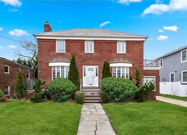 Property at 251 Beach 140th St, Rockaway Park, NY 11694, 3 beds, 2.5 baths