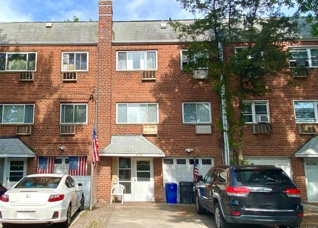 Property at 84-05 266th St, Floral Park, NY 11001, 4 beds, 2 baths