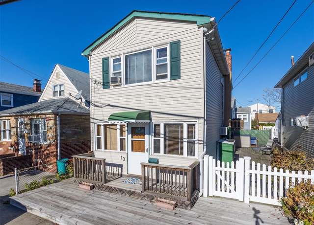 Property at 10 Sampson St E, East Rockaway, NY 11518, 2 beds, 1.5 baths