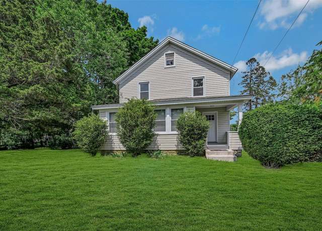 Property at 506 Raynor Ave, Riverhead, NY 11901, 4 beds, 2 baths