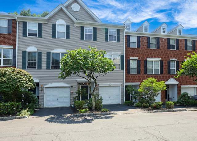 Property at 149 Meadow Ln, Nanuet, NY 10954, 2 beds, 3.5 baths