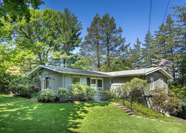 Property at 80 Colonial Ave, Dobbs Ferry, NY 10522, 4 beds, 3 baths