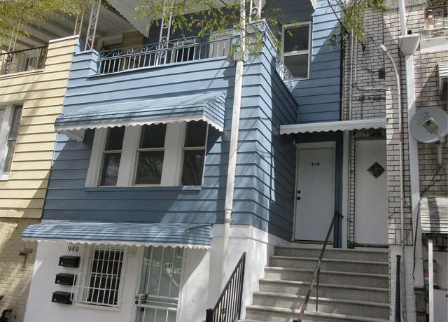 Property at 949 E 213th St, Bronx, NY 10469, 8 beds, 3 baths