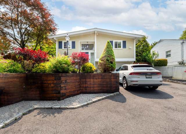 Property at 38 Bedford Rd, Pleasantville, NY 10570, 4 beds, 2 baths