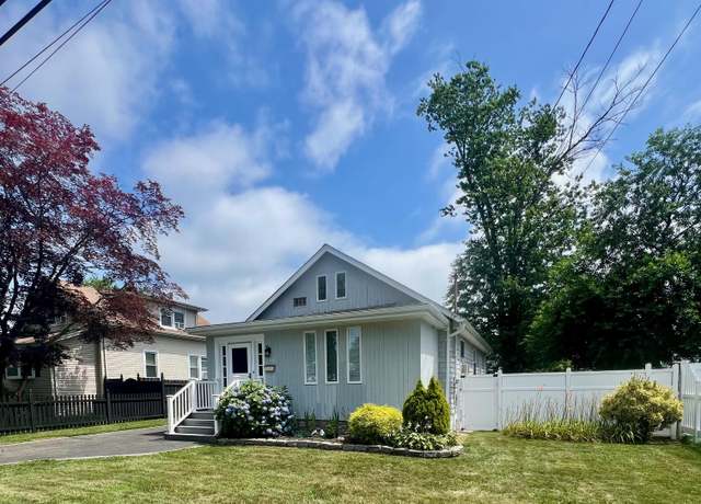 Property at 234 S 7th St, Lindenhurst, NY 11757, 3 beds, 1.5 baths