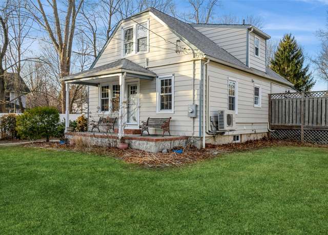 Property at 203 W Pulaski Rd, Huntington Station, NY 11746, 3 beds, 2 baths