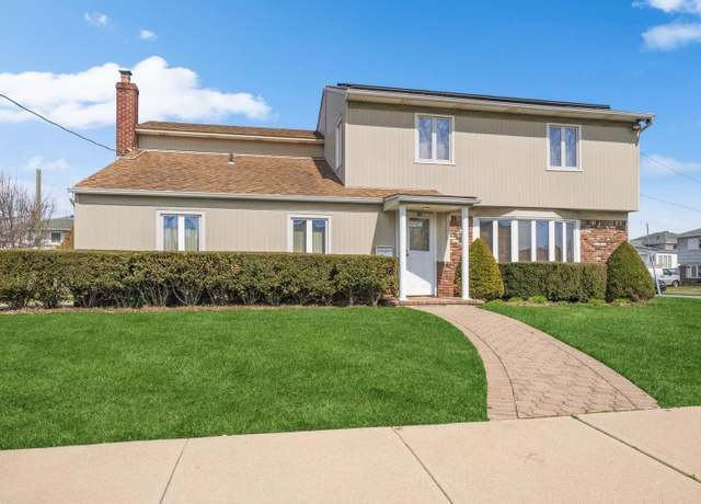 Property at 189 Pennsylvania Ave, Island Park, NY 11558, 4 beds, 2 baths