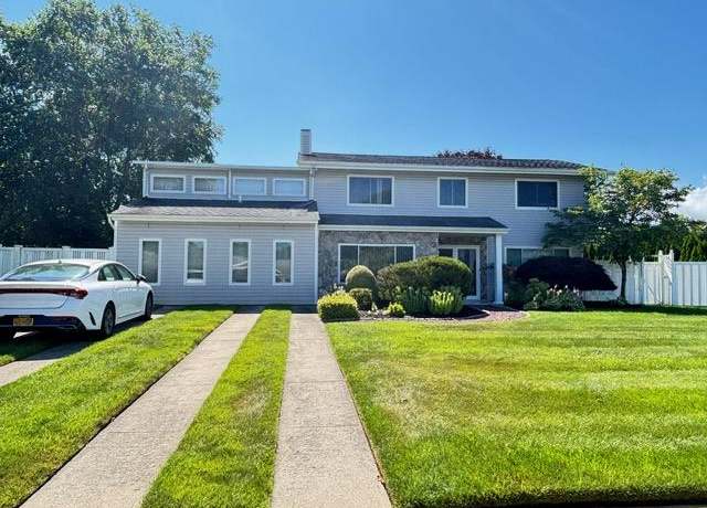 Property at Undisclosed address, Copiague, NY 11726, 4 beds, 3 baths