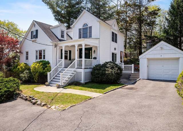 Property at 22 Eastern Dr, Ardsley, NY 10502, 4 beds, 3 baths