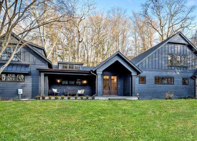 Property at 6 Hollise Ct, Centerport, NY 11721, 3 beds, 3.5 baths