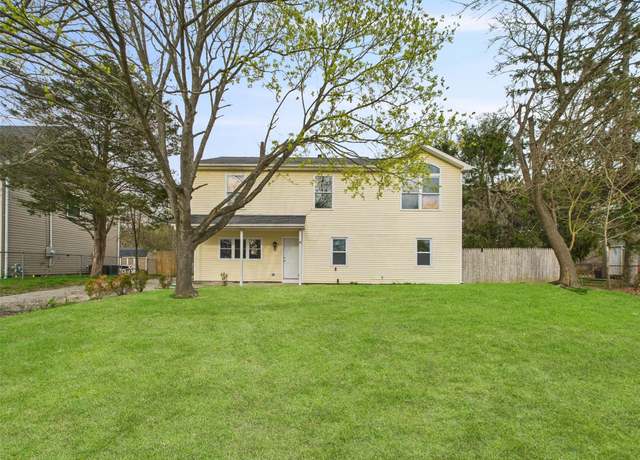 Property at 613 Bourdois Ave, Bellport, NY 11713, 6 beds, 3 baths