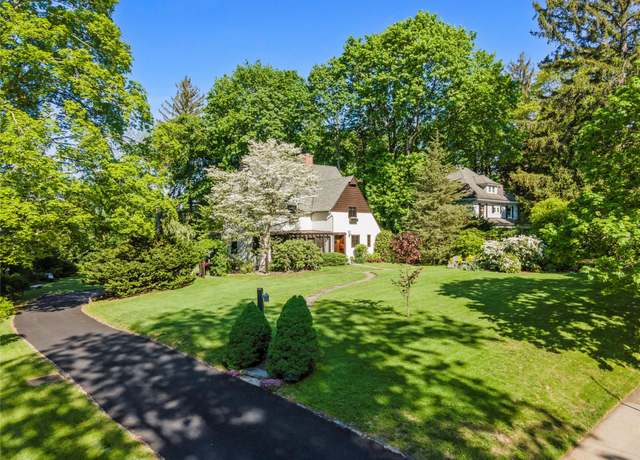 Property at 42 Croton Ave, Mount Kisco, NY 10549, 4 beds, 2.5 baths