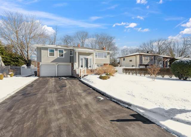 Property at 139 Saint Nicholas Ave, Smithtown, NY 11787, 4 beds, 3 baths