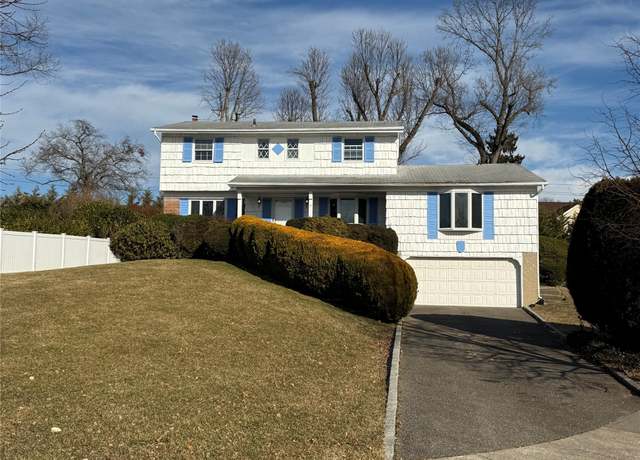 Property at 77 Auburn Ln, East Norwich, NY 11732, 4 beds, 3 baths