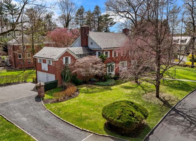 Property at 26 Oxford Rd, Scarsdale, NY 10583, 6 beds, 5 baths
