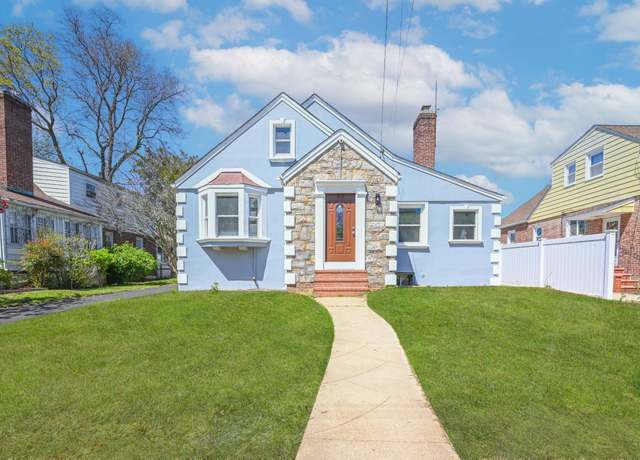 Property at 49 Carol St, West Hempstead, NY 11552, 4 beds, 3 baths