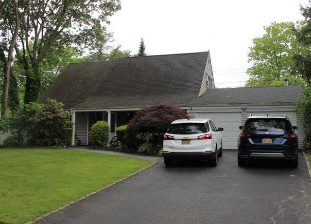 Property at 16 Barnwell Ln, Stony Brook, NY 11790, 4 beds, 2 baths