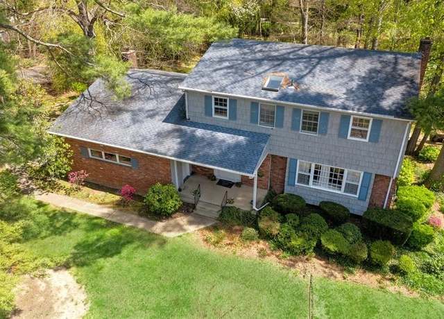 Property at 62 Crescent Beach Rd, Glen Cove, NY 11542, 4 beds, 2.5 baths