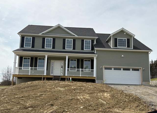 Property at 21 Dartmouth Dr, Poughkeepsie, NY 12603, 4 beds, 2.5 baths