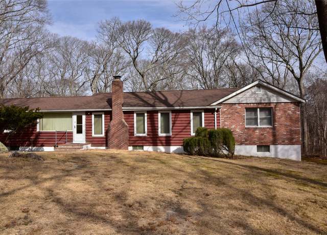 Property at 3 Hilltop Dr, Miller Place, NY 11764, 3 beds, 1 bath