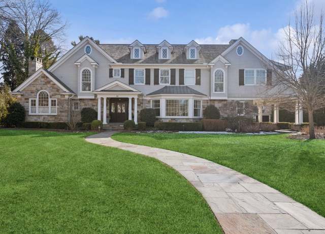 Property at 86 4th St, Garden City, NY 11530, 6 beds, 6.5 baths