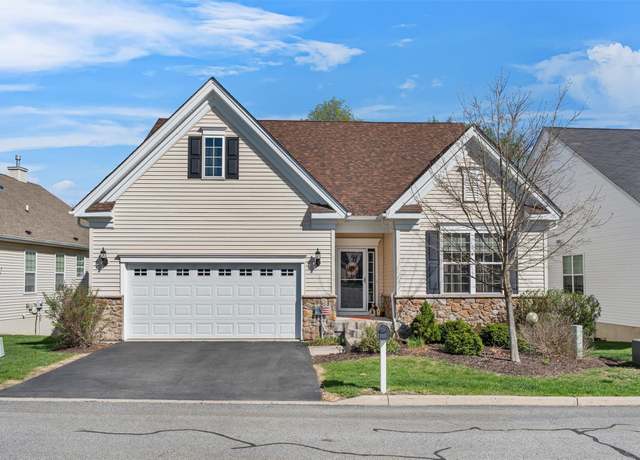 Property at 10 Jasmine Dr, Middletown, NY 10940, 2 beds, 2 baths