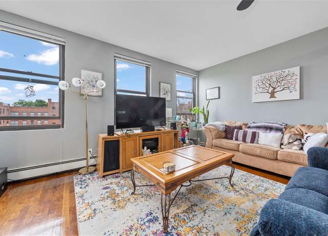 Property at 1 Jefferson Ave Unit B12, Rockville Centre, NY 11570, 2 beds, 1 bath