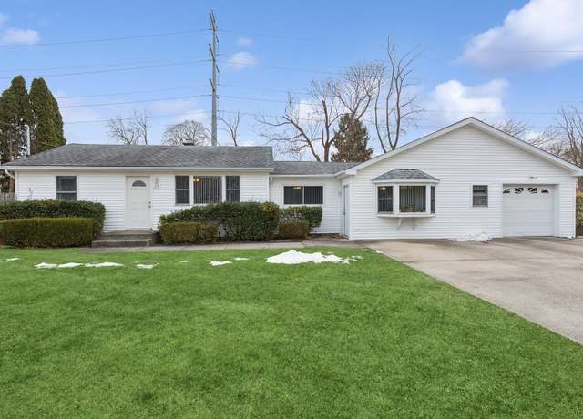 Property at 150 King Rd, Rocky Point, NY 11778, 6 beds, 2.5 baths