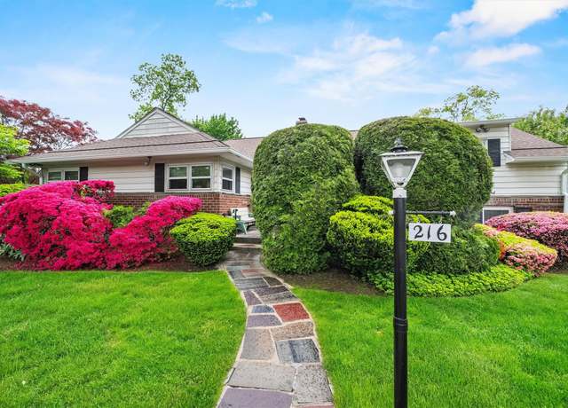 Property at 216 Colonial Pkwy N, Yonkers, NY 10710, 3 beds, 2 baths