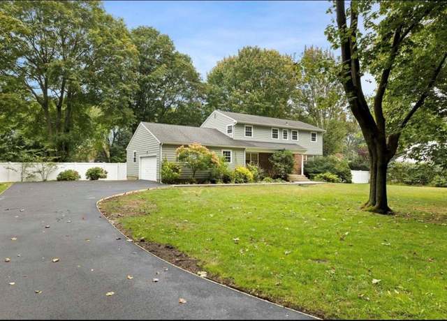 Property at 240 Plainview Rd, Woodbury, NY 11797, 5 beds, 4 baths
